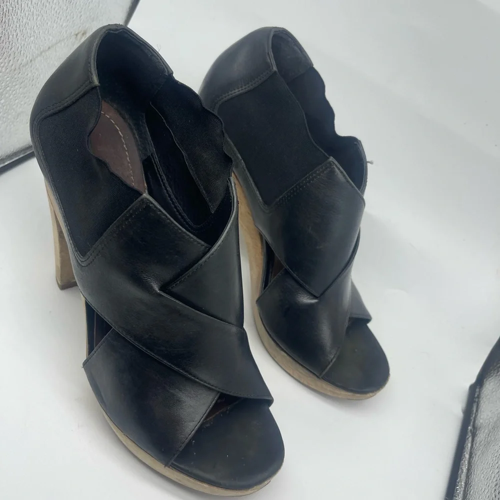 Theory Shoes Heels Black Leather Wrap Wooden Wood Heeled Sandals Size 8 Womens